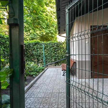 Holiday home дім з двориком, центр, море Odesa