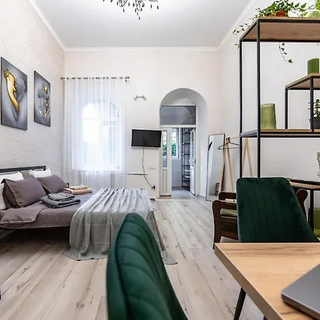 дім з двориком, центр, море * Odesa