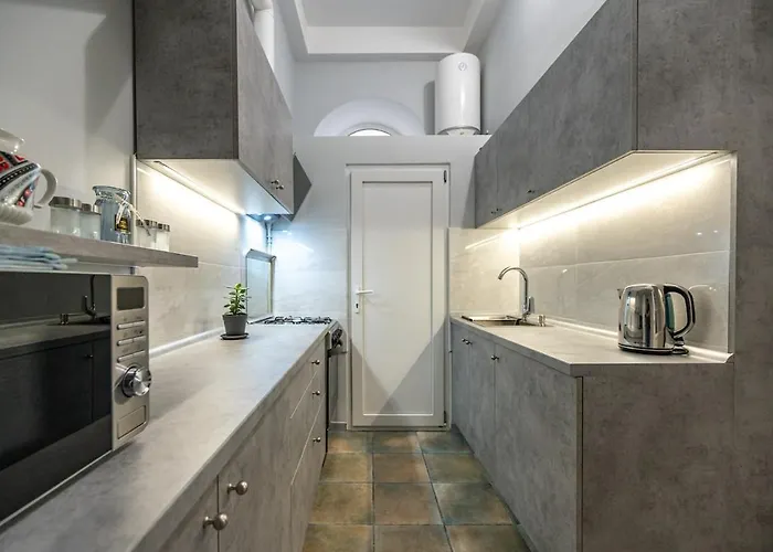 Holiday home дім з двориком, центр, море *