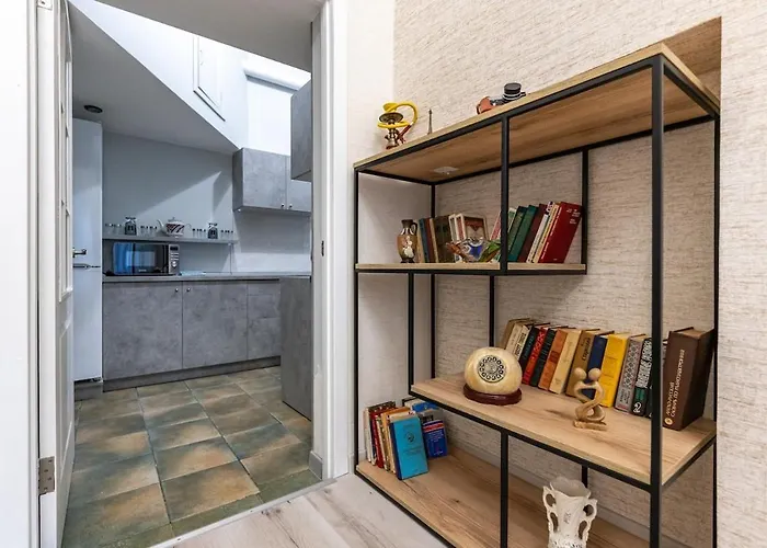 Holiday home дім з двориком, центр, море *